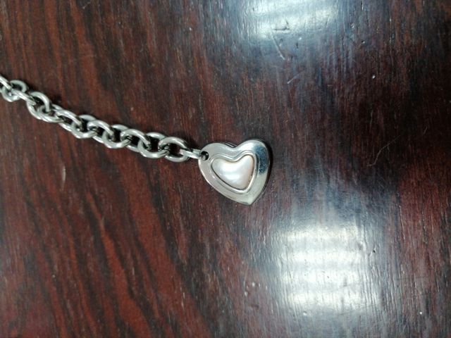 Braccialetto con charm a forma di Cuore . Nuovo. 