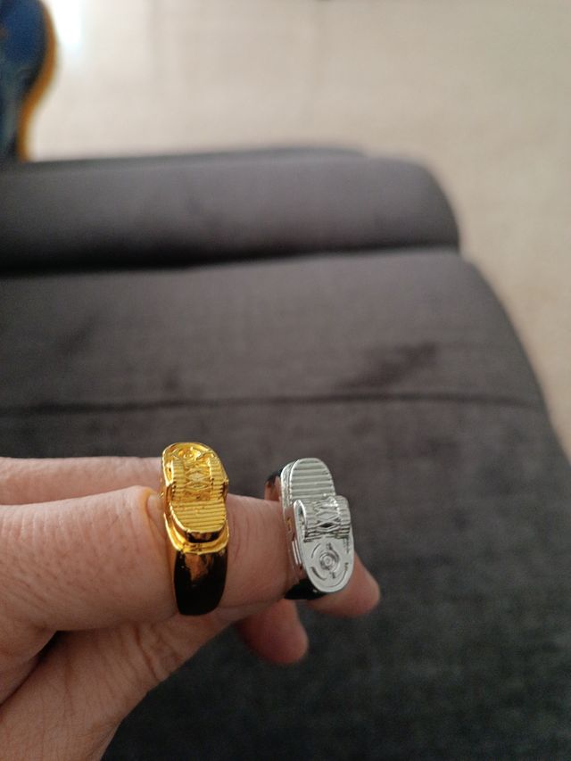 Anillos en forma de mechero retro