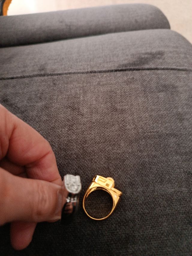 Anillos en forma de mechero retro