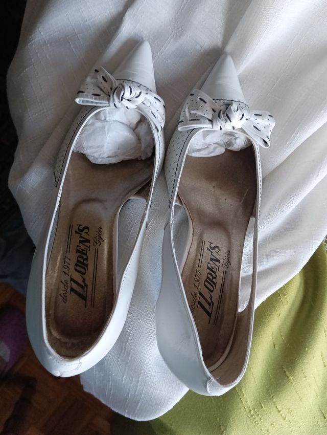Zapatos blancos piel