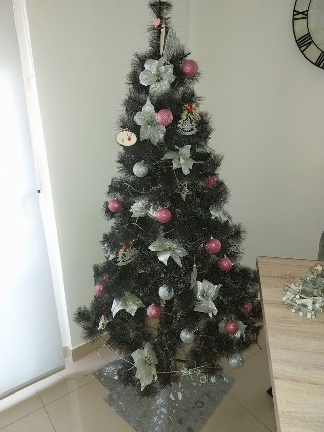 Arbolí de navidad i pasebre