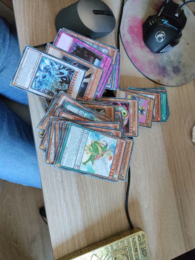 Caja yugioh +475 cartas