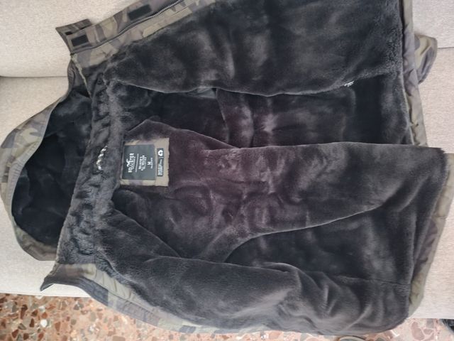 Hollister all-weather Talla M