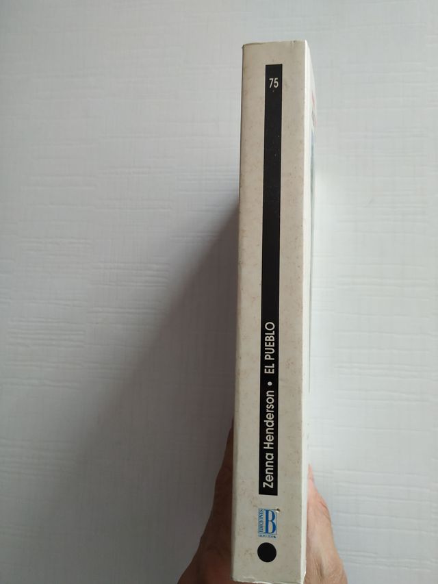 Libro El pueblo, de Zenna Henderson