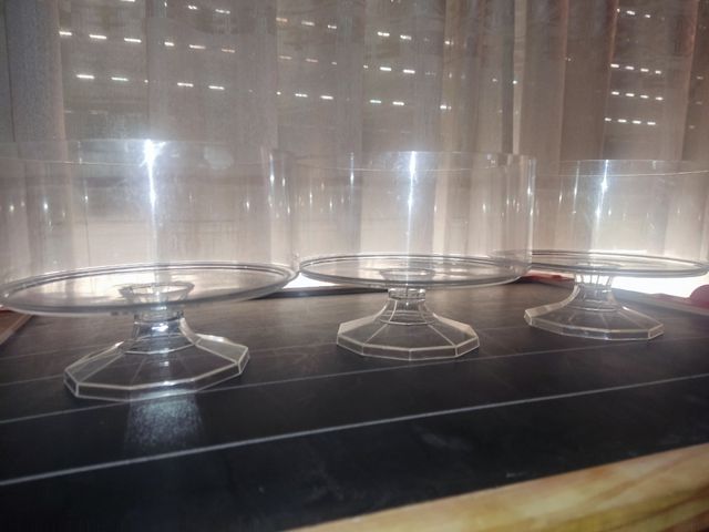 TAZONES CON PEDESTAL PARA EVENTOS