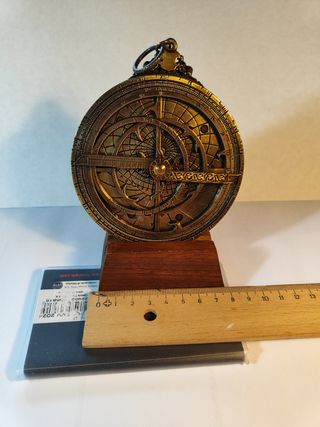 Astrolabio en bronce antiguo