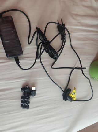 Cargador para portátil universal (NUEVO)