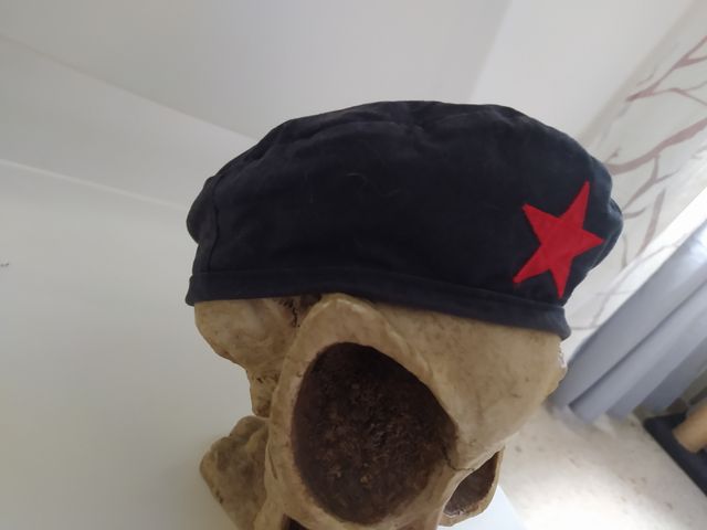 Gorra estrella roja