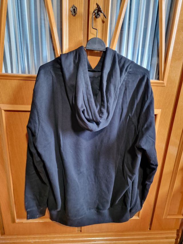 Sudadera con capucha negra Talla L Nueva