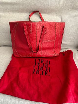Bolso Carolina Herrera de cuero. Muy buen estado