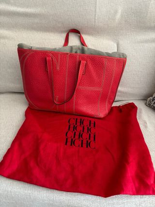 Bolso Carolina Herrera de cuero. Muy buen estado