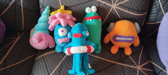 Set peluche stessa serie