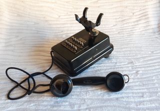 Teléfono antiguo