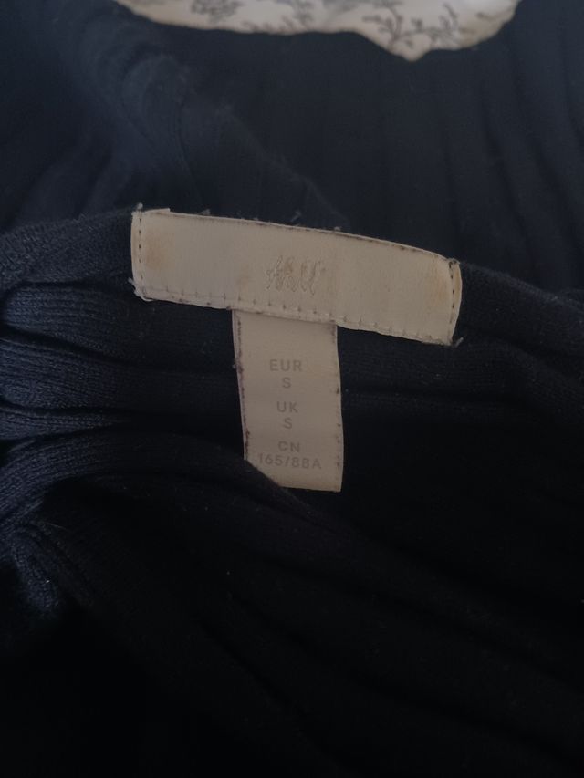 Camiseta tallaS negra manga larga espalda abierta