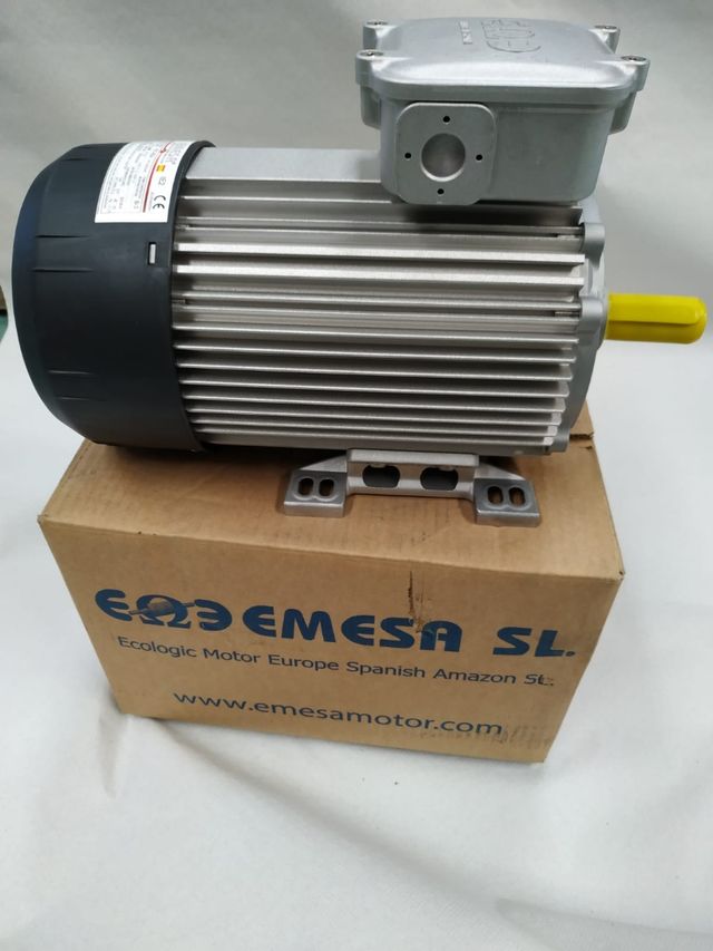 Motor trifasico 1.5 CV