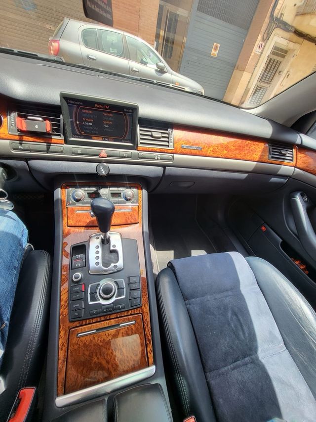 Audi A8 2003