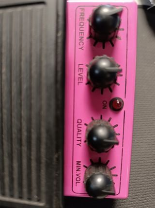 WHA VOLUMEN GEORGE DENINS PEDAL GUITARRA