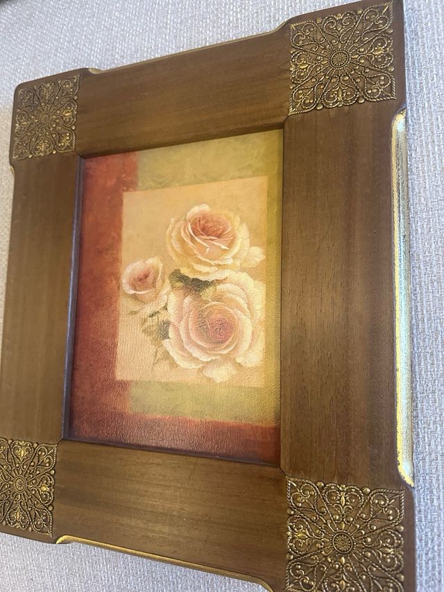 Cuadros vintage  de motivos florales.