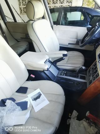 RANGE ROVER (L322) 4.4 v8 HSE Aut.