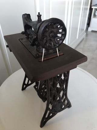 Maquina de Coser Decoraciòn
