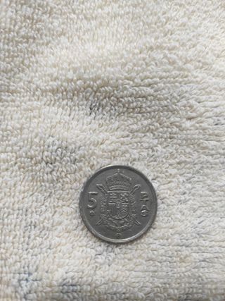 Moneda de 5 pesetas de 1975
