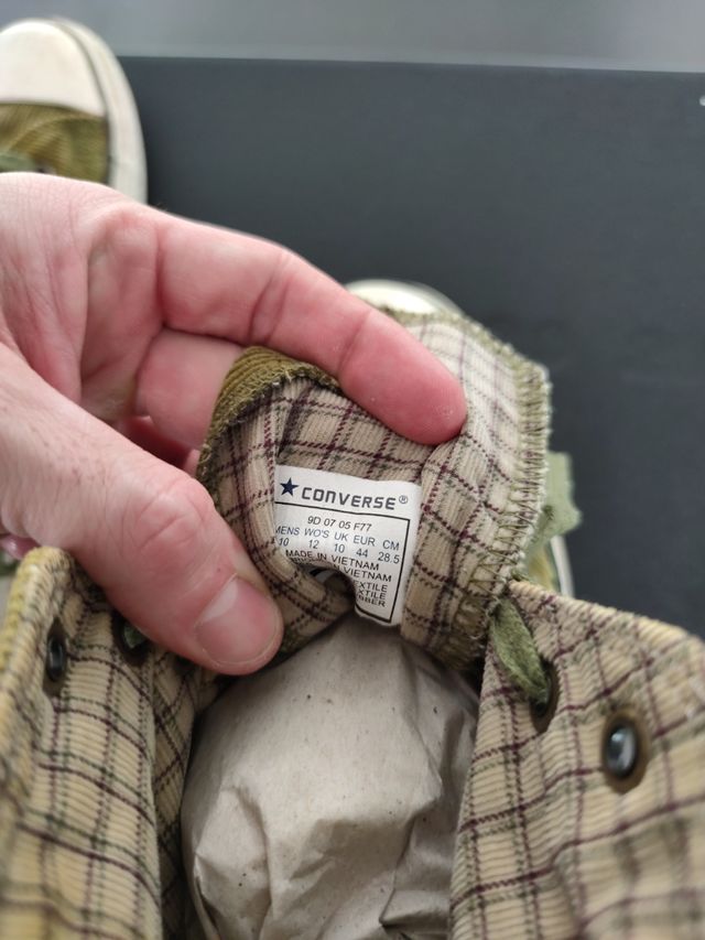 Converse de pana verde