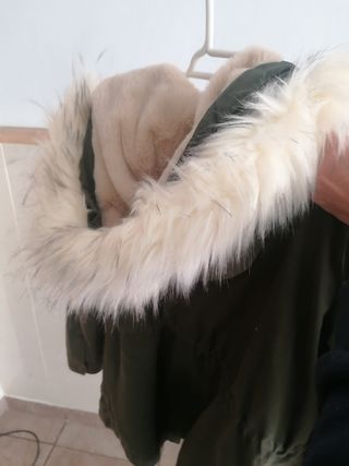 Chaquetón con capucha