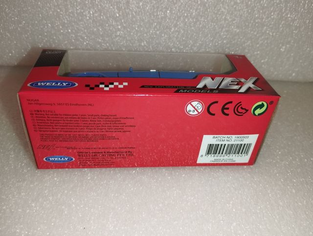 Modellino Peugeot 504 Welly 1:39