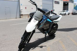 CFMOTO CX-5E