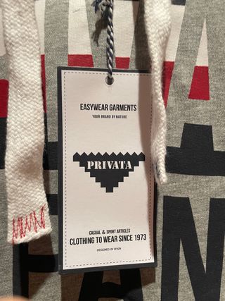 Sudadera nueva Privata