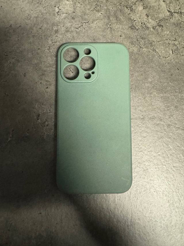 4 Fundas iPhone 14 Pro Max