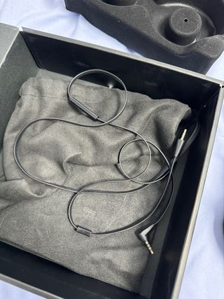 Auriculares Creative Aurvana 2