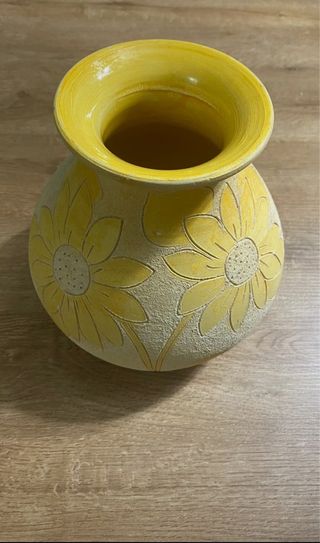 Vaso portafiori dipinto a mano.