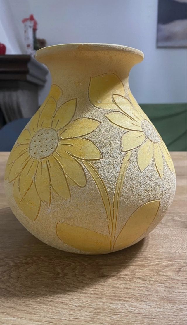 Vaso portafiori dipinto a mano.