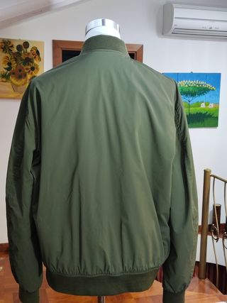 Giubbino bomber uomo. Zara. L