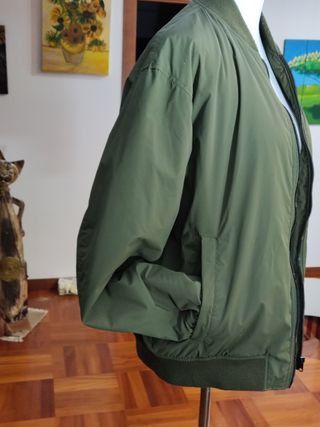 Giubbino bomber uomo. Zara. L