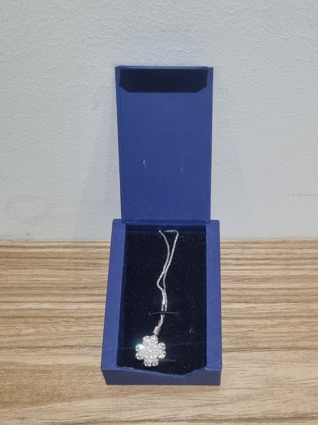 [precio bajado] Swarovski collar de forma trébol