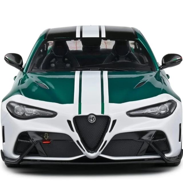 Maqueta alfa romeo giulia 1/18