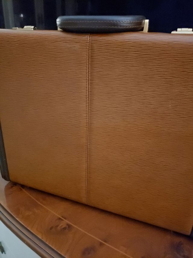 Maletin rigido de piel de Ubrique