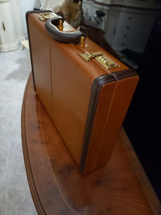 Maletin rigido de piel de Ubrique