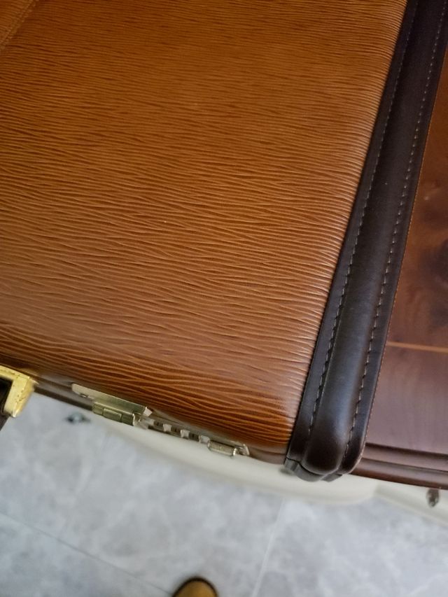 Maletin rigido de piel de Ubrique