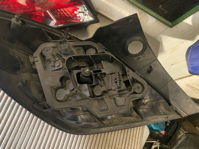 pilotos trasero astra coupe