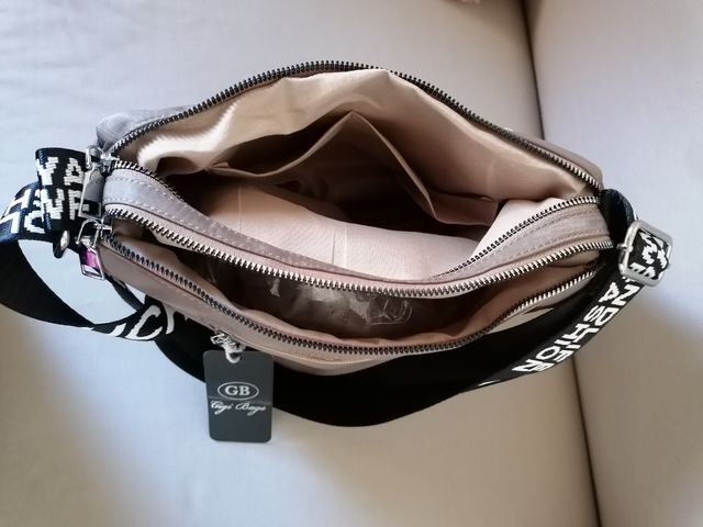 Borsa a spalla grandezza media