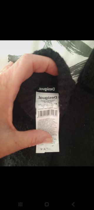 Conjunto gorro + guantes Desigual