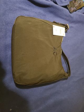 Bolso completamente nuevo sin estrenar