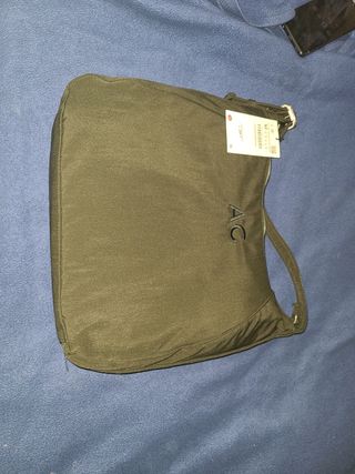 Bolso completamente nuevo sin estrenar