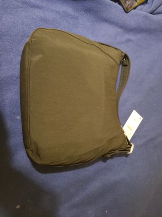 Bolso completamente nuevo sin estrenar