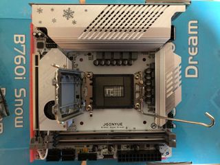PLACA BASE JGINYUE B760I-SNOW DREAM Socket 1700