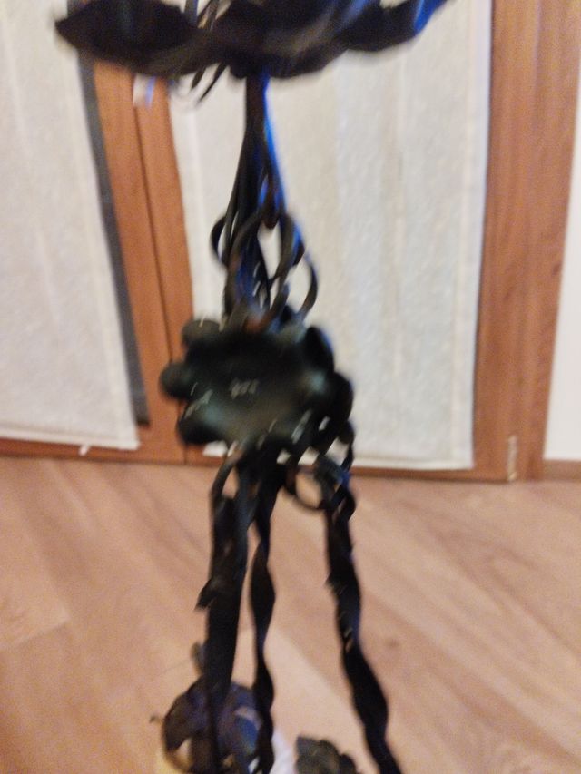 Lampadario vintage in ferro battuto 