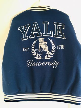 CAZADORA UNIVERSITARIA YALE NUEVA